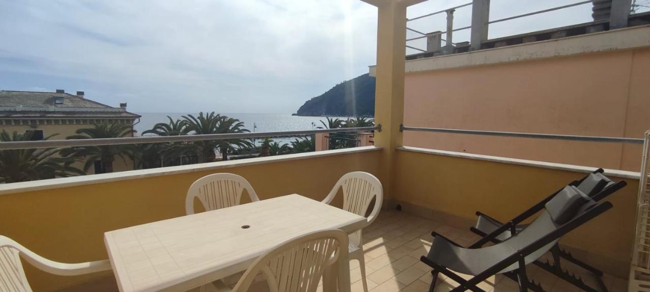 Monilia Apartments Moneglia Exterior foto